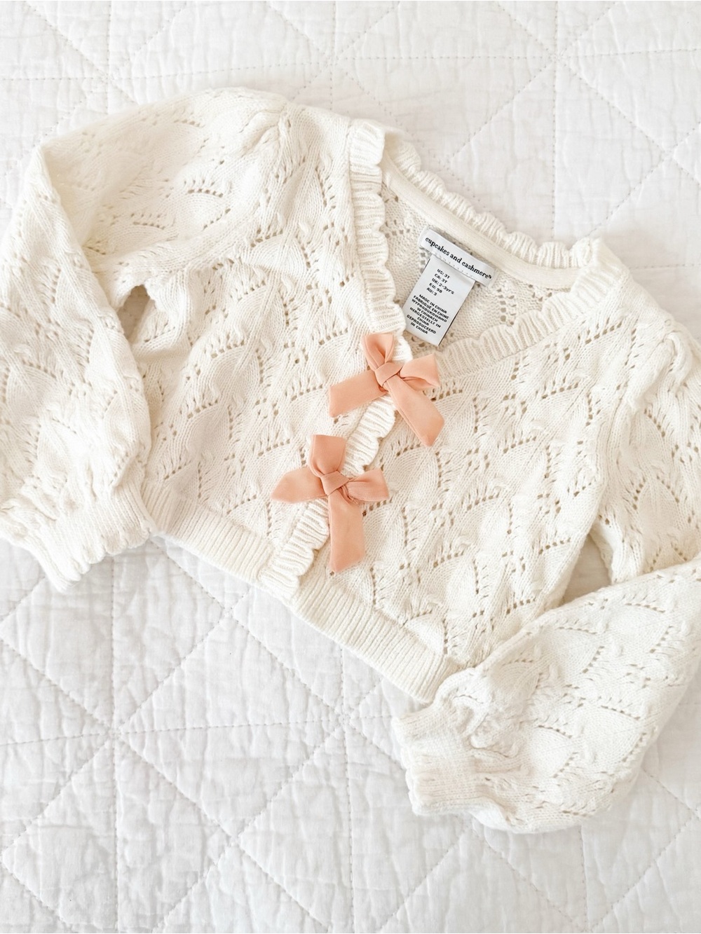 cupcakes & cashmere Cream Knit Cropped Cardigan with Pink Ribbon Bows 3T